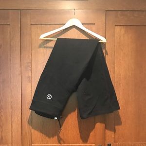 Lululemon black sweat pant with elastic waist
